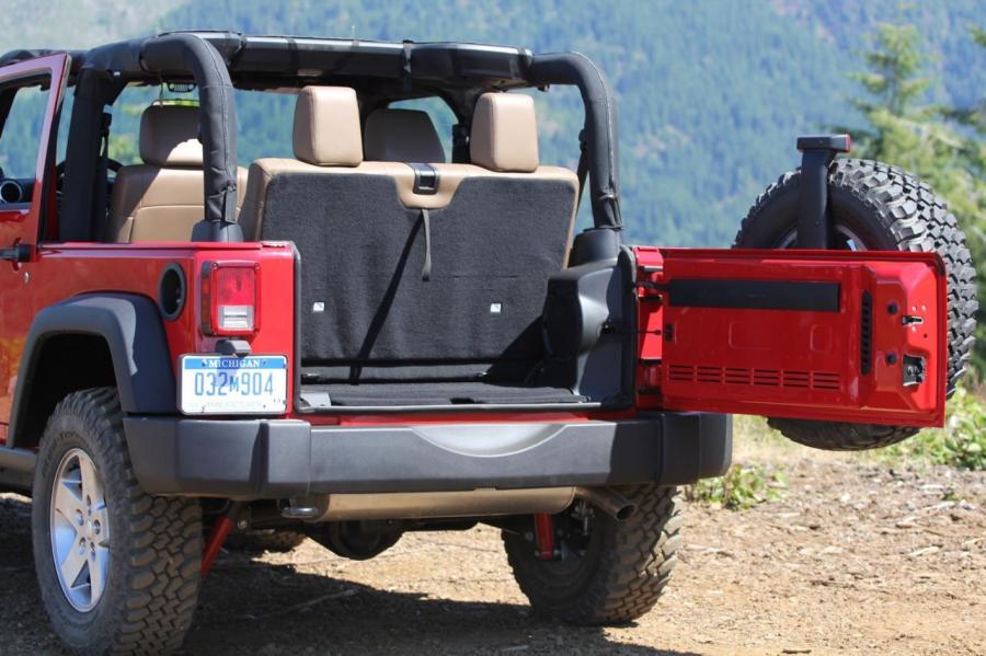  Jeep Wrangler 2012 года  (фото 36 из 56)